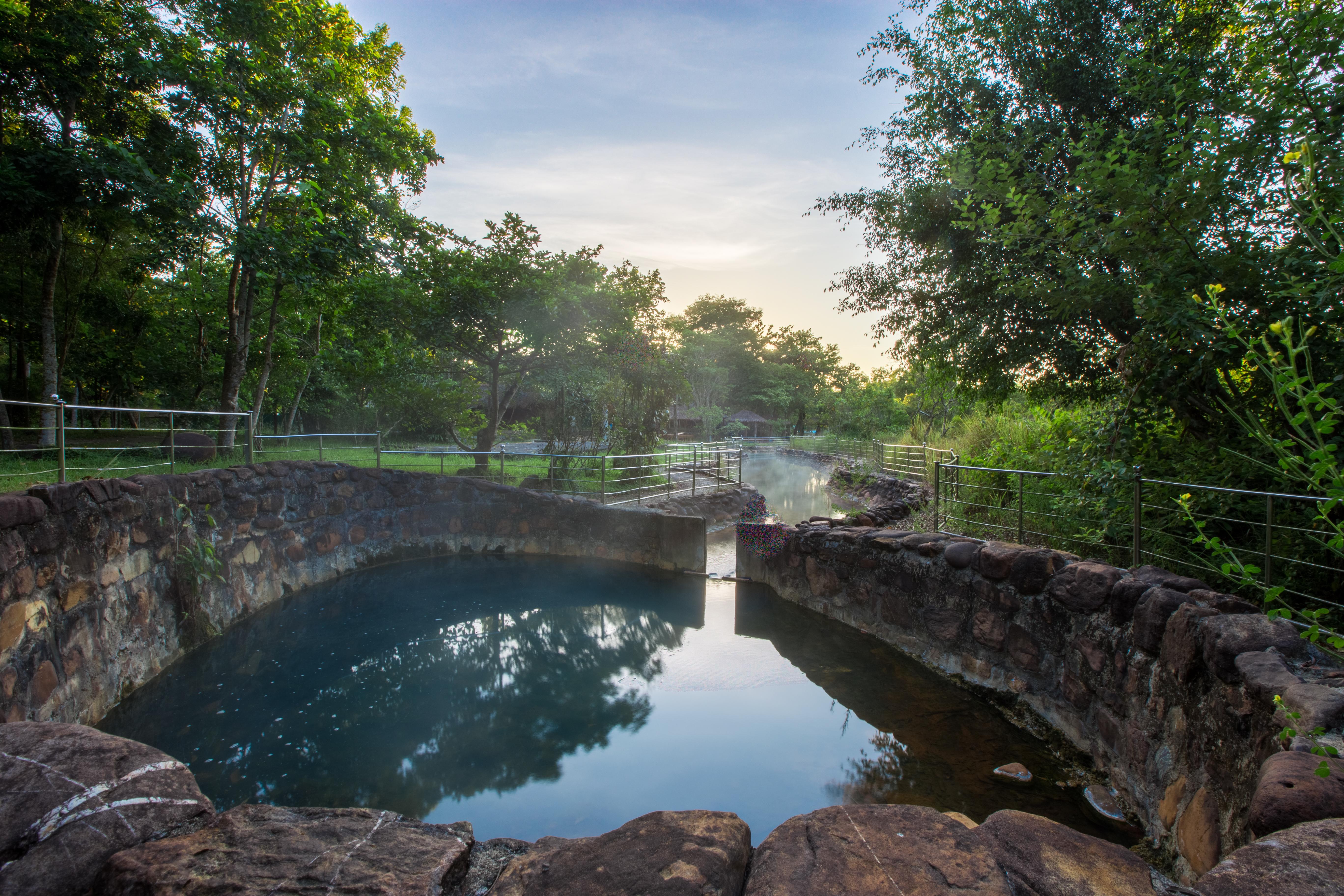 Thanh Tan Hot Springs By Fusion Hue Buitenkant foto