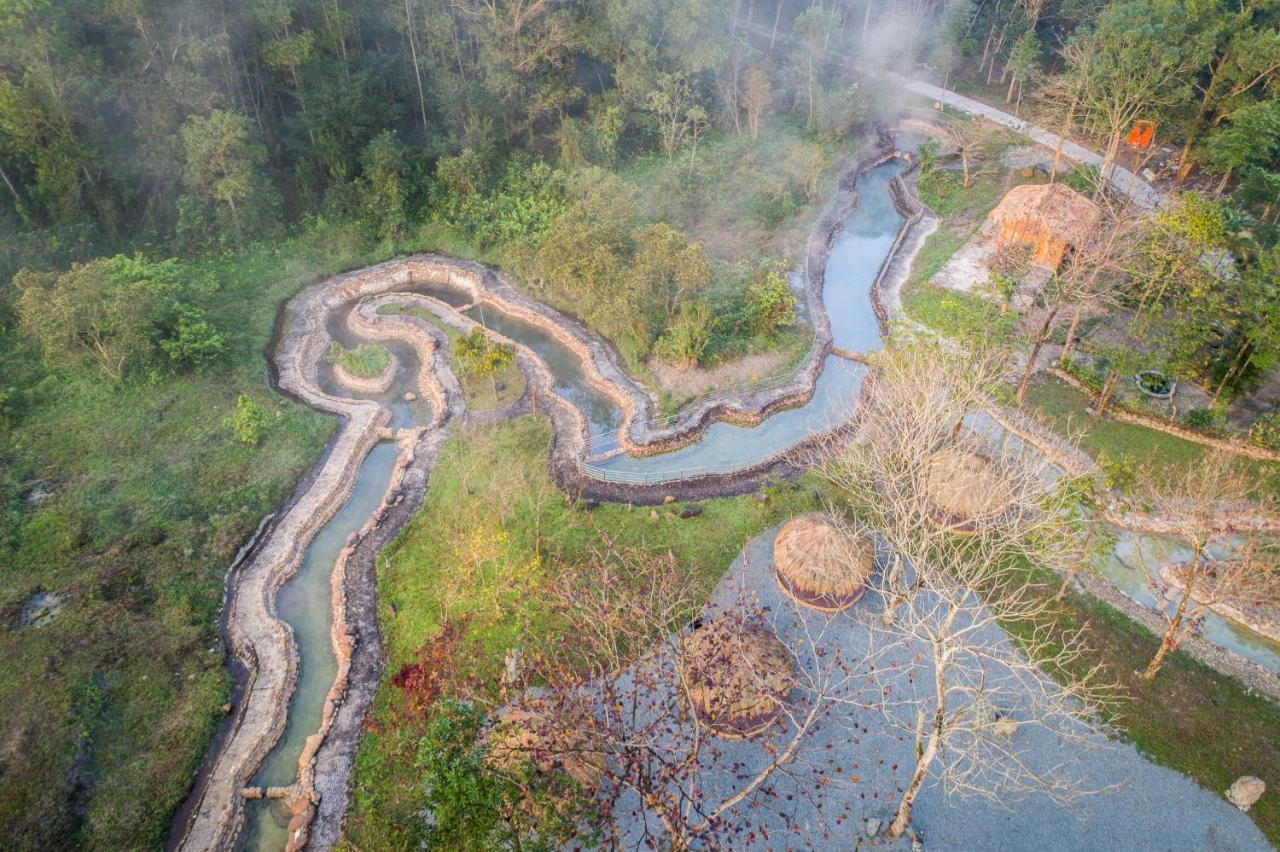 Thanh Tan Hot Springs By Fusion Hue Buitenkant foto
